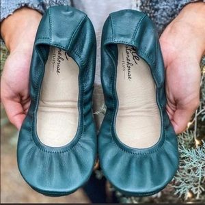 💥SOLD💥Storehouse Flat - Forest green